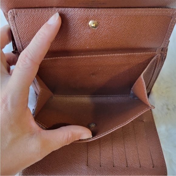 💎Louis Vuitton Monogram trifold wallet - Picture 8 of 11